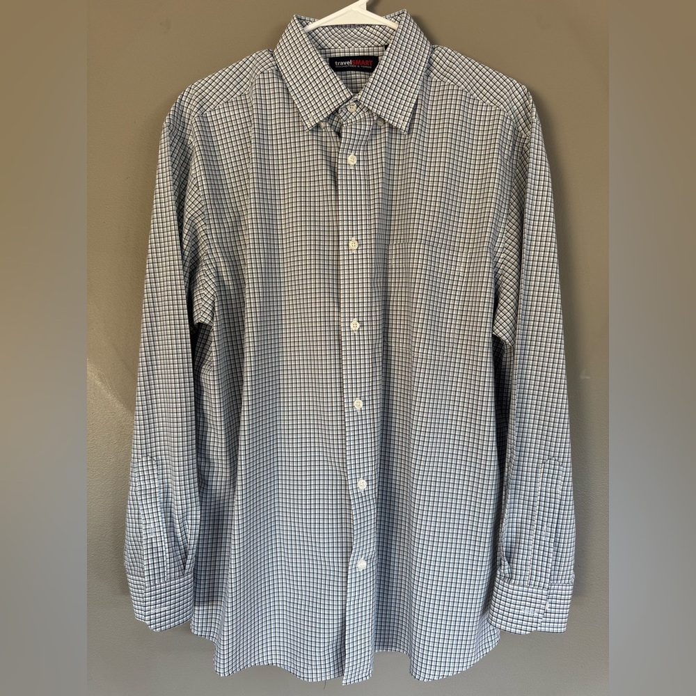 Roundtree & Yorke Men’s Dress Shirt - Size L